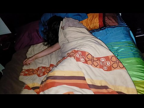 ❤️ Nevlastní syn buzeruje svou mladou nevlastní matku, zatímco ona spí. ️❌ Porno u nás cs.mumsp.ru